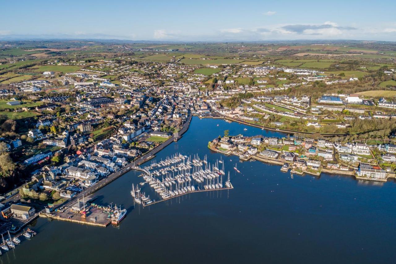 Ocean View,Kinsale, Hosted By Exquisite Holiday Homes, Sleeps 22 エクステリア 写真