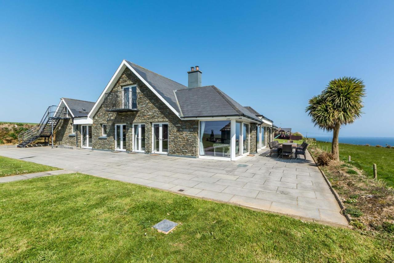 Ocean View,Kinsale, Hosted By Exquisite Holiday Homes, Sleeps 22 エクステリア 写真